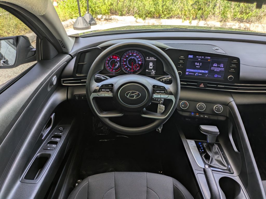 Thumbnail: 2021 Hyundai Elantra - 10