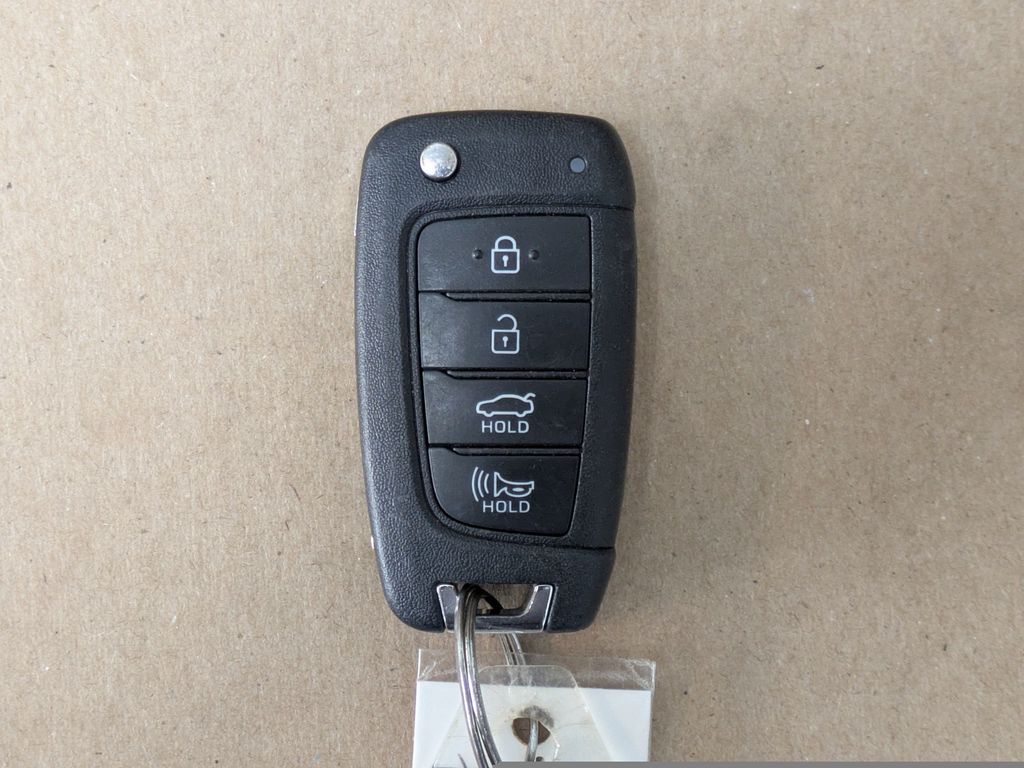Thumbnail: 2024 Hyundai Elantra - 31