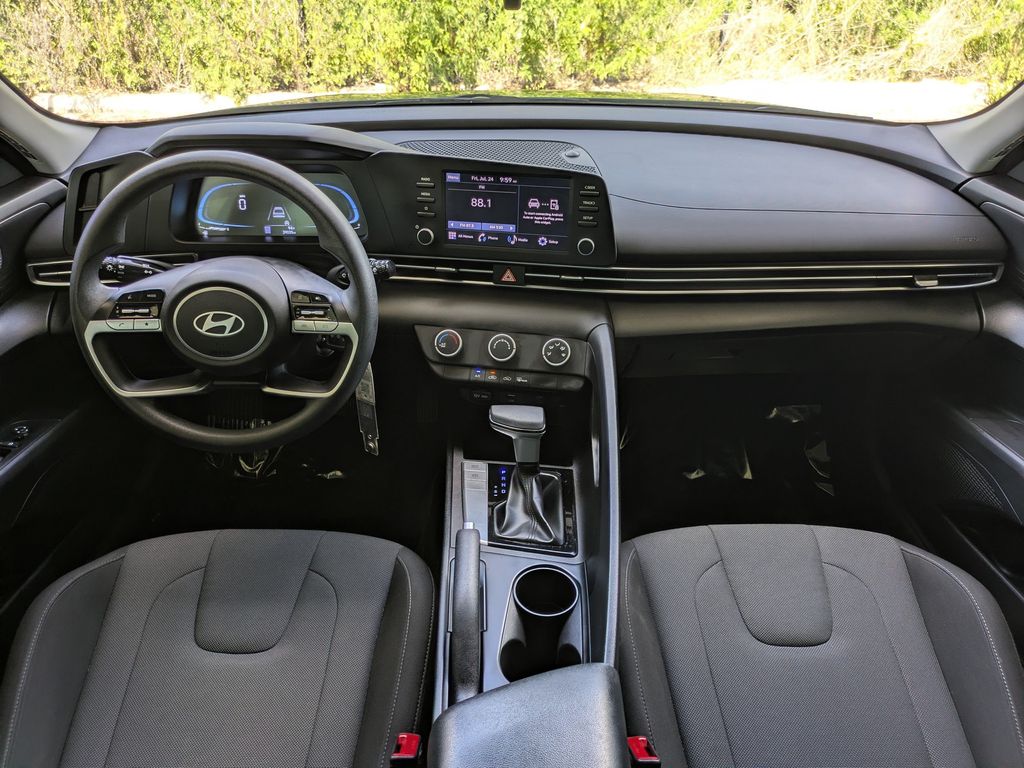 Thumbnail: 2024 Hyundai Elantra - 2