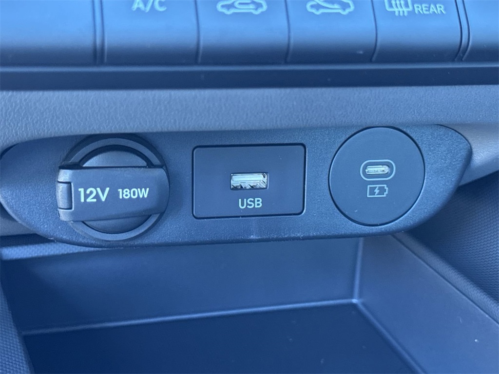 Thumbnail: 2025 Hyundai Elantra - 31