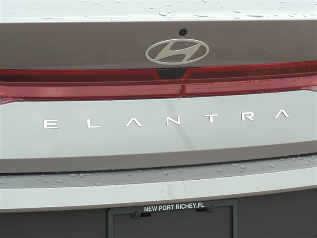 Thumbnail: 2025 Hyundai Elantra - 21