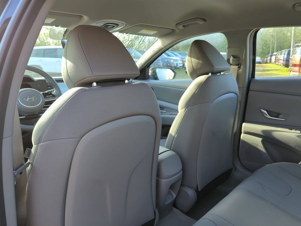 Thumbnail: 2026 Hyundai Elantra - 11