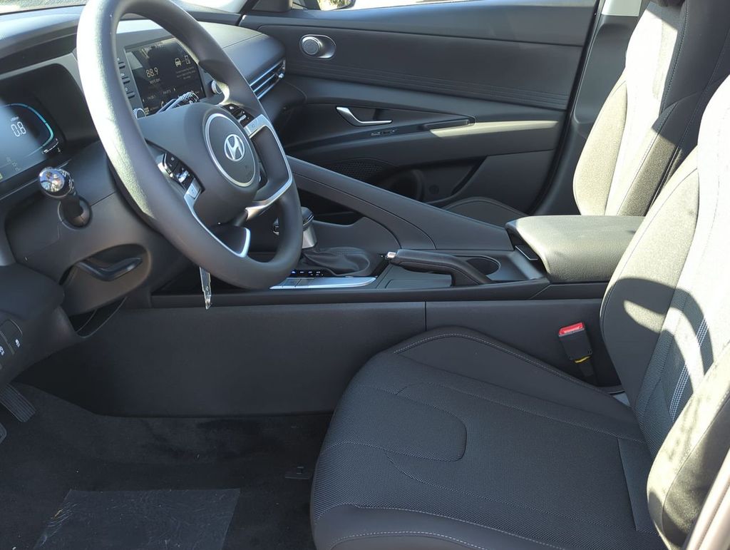 Thumbnail: 2026 Hyundai Elantra - 10