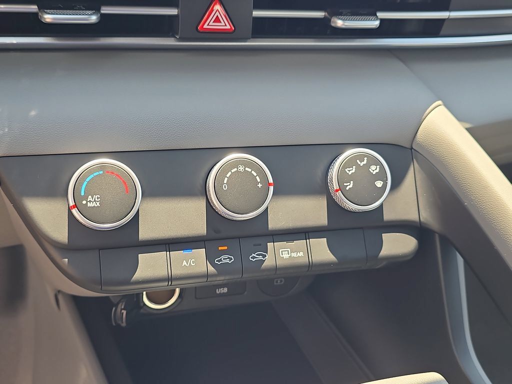 Thumbnail: 2026 Hyundai Elantra - 32