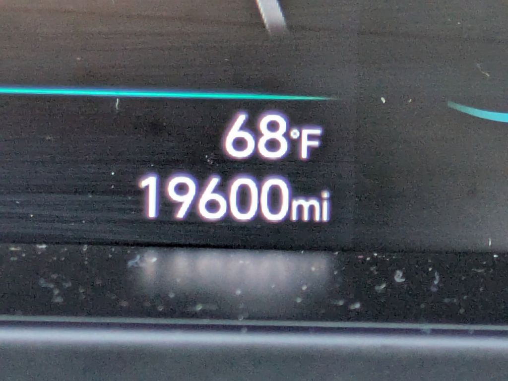 Thumbnail: 2025 Hyundai Elantra - 30