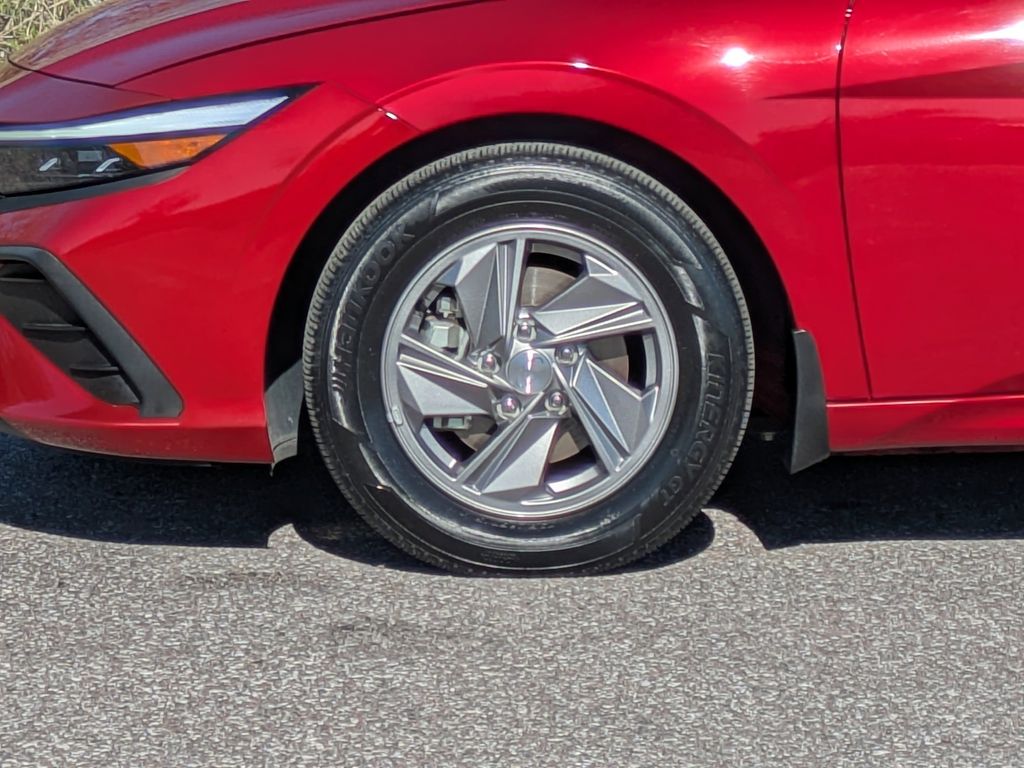 Thumbnail: 2025 Hyundai Elantra - 8