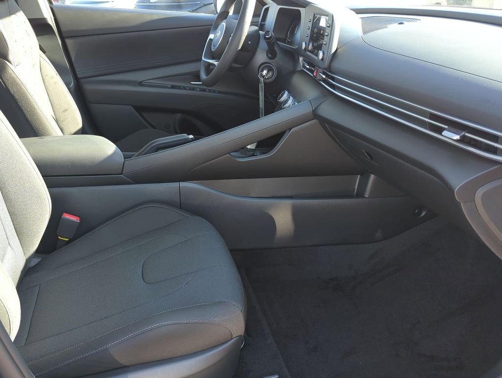 Thumbnail: 2026 Hyundai Elantra - 24