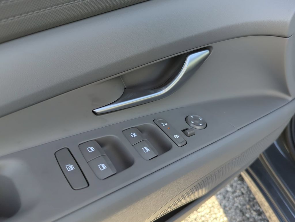 Thumbnail: 2026 Hyundai Elantra - 24