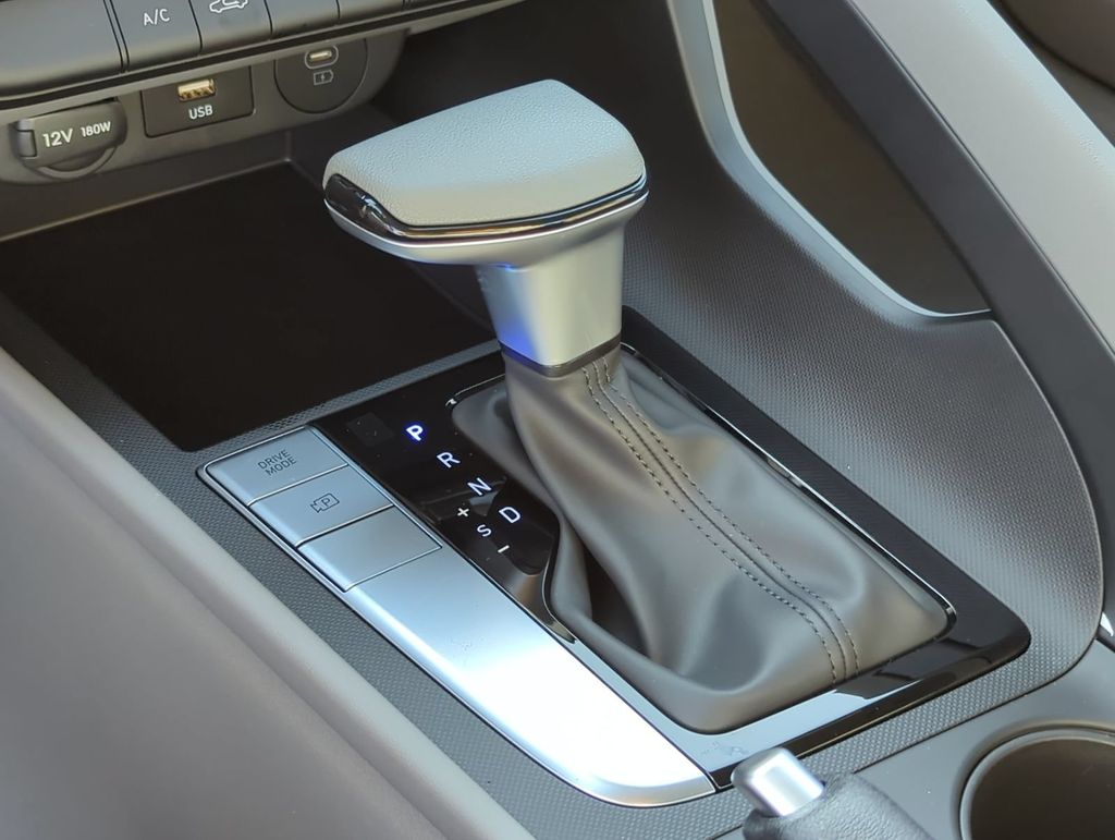 Thumbnail: 2026 Hyundai Elantra - 15