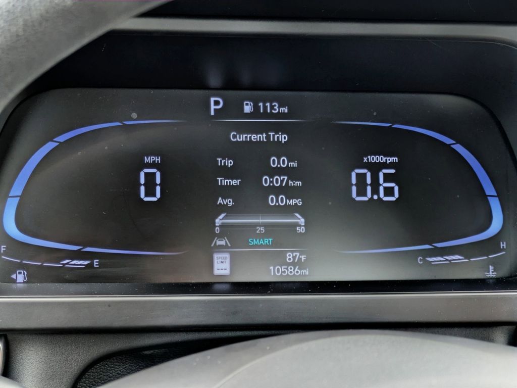 Thumbnail: 2025 Hyundai Elantra - 31
