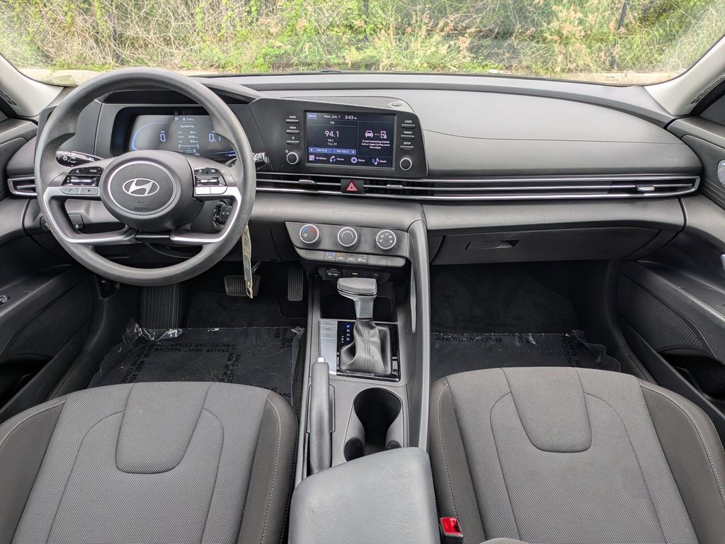Thumbnail: 2025 Hyundai Elantra - 2