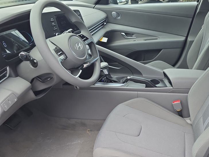 Thumbnail: 2026 Hyundai Elantra - 9