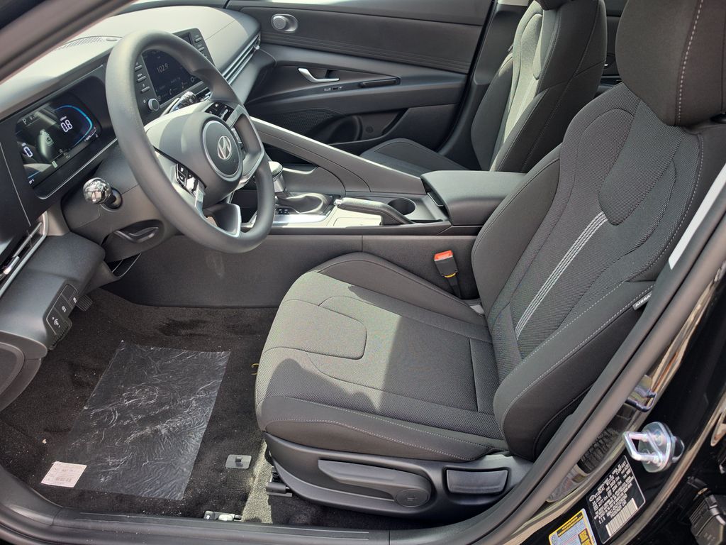 Thumbnail: 2026 Hyundai Elantra - 10