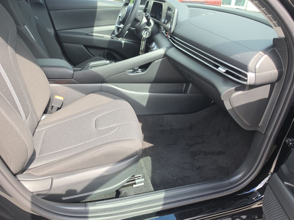 Thumbnail: 2026 Hyundai Elantra - 11