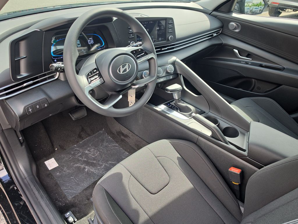 Thumbnail: 2026 Hyundai Elantra - 2