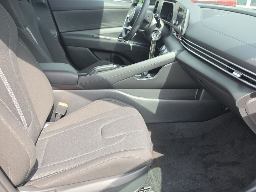 Thumbnail: 2026 Hyundai Elantra - 25