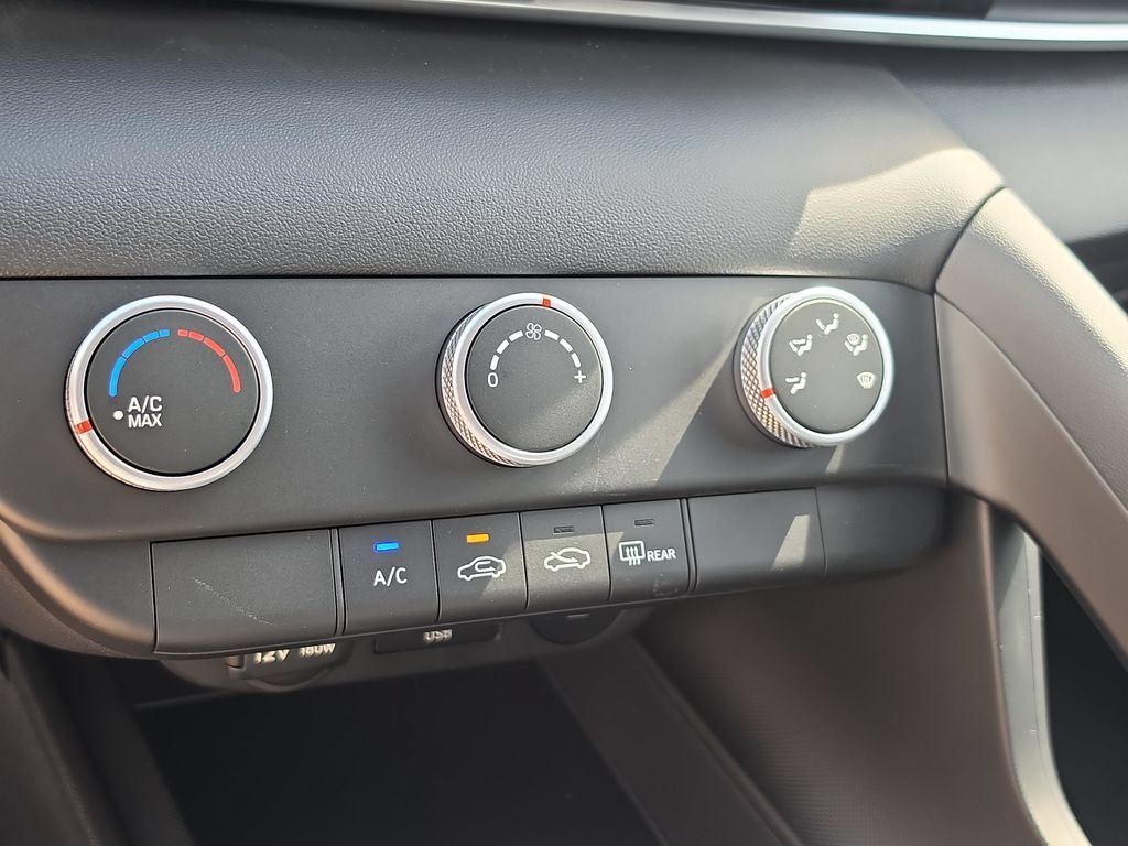Thumbnail: 2026 Hyundai Elantra - 30