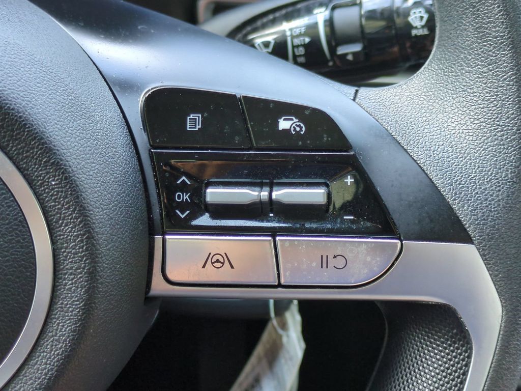 Thumbnail: 2024 Hyundai Elantra - 28