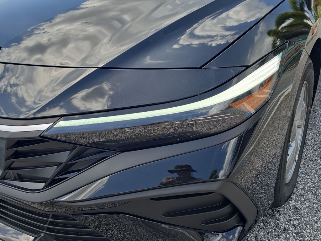Thumbnail: 2026 Hyundai Elantra - 21