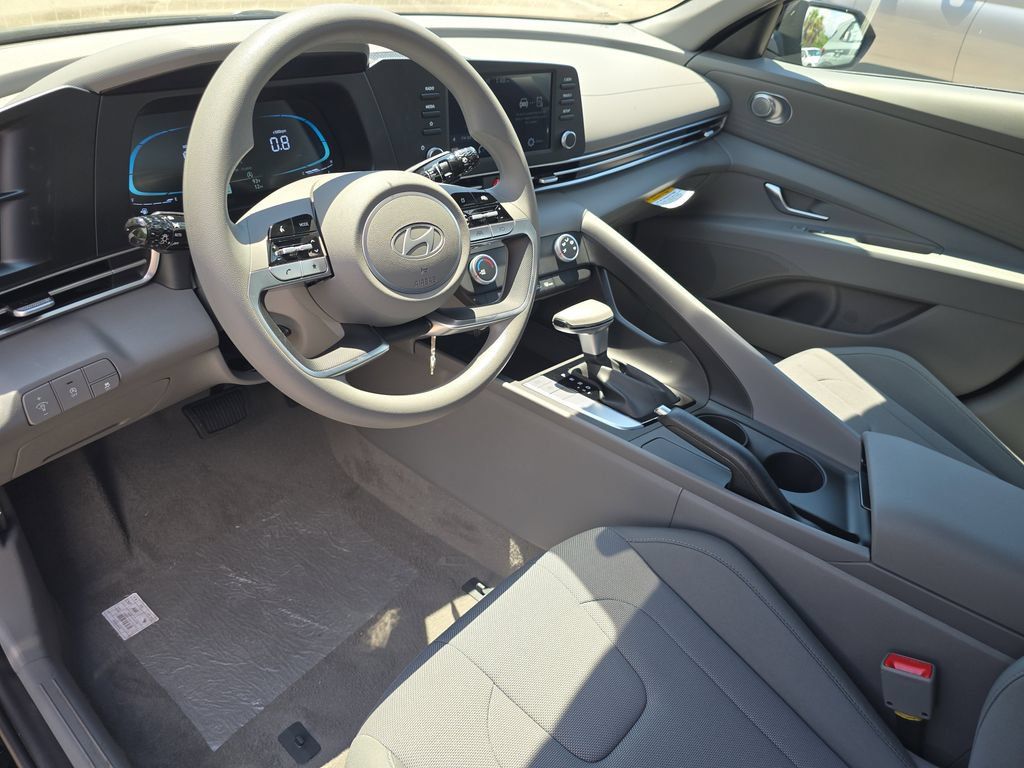 Thumbnail: 2026 Hyundai Elantra - 2