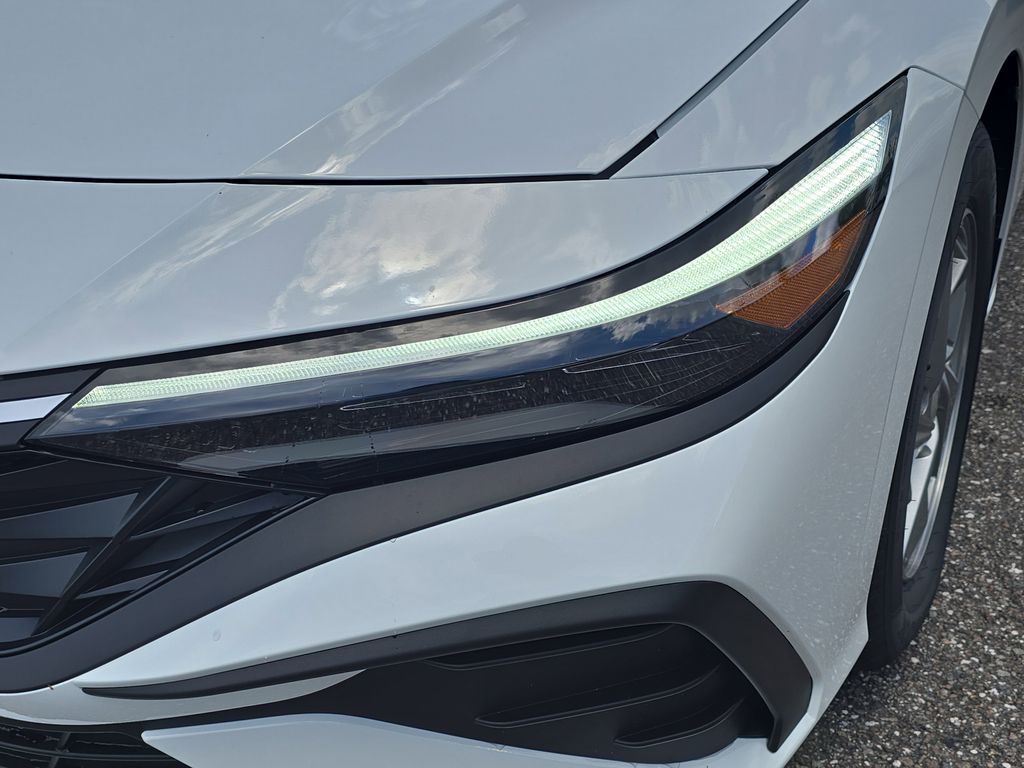 Thumbnail: 2026 Hyundai Elantra - 22