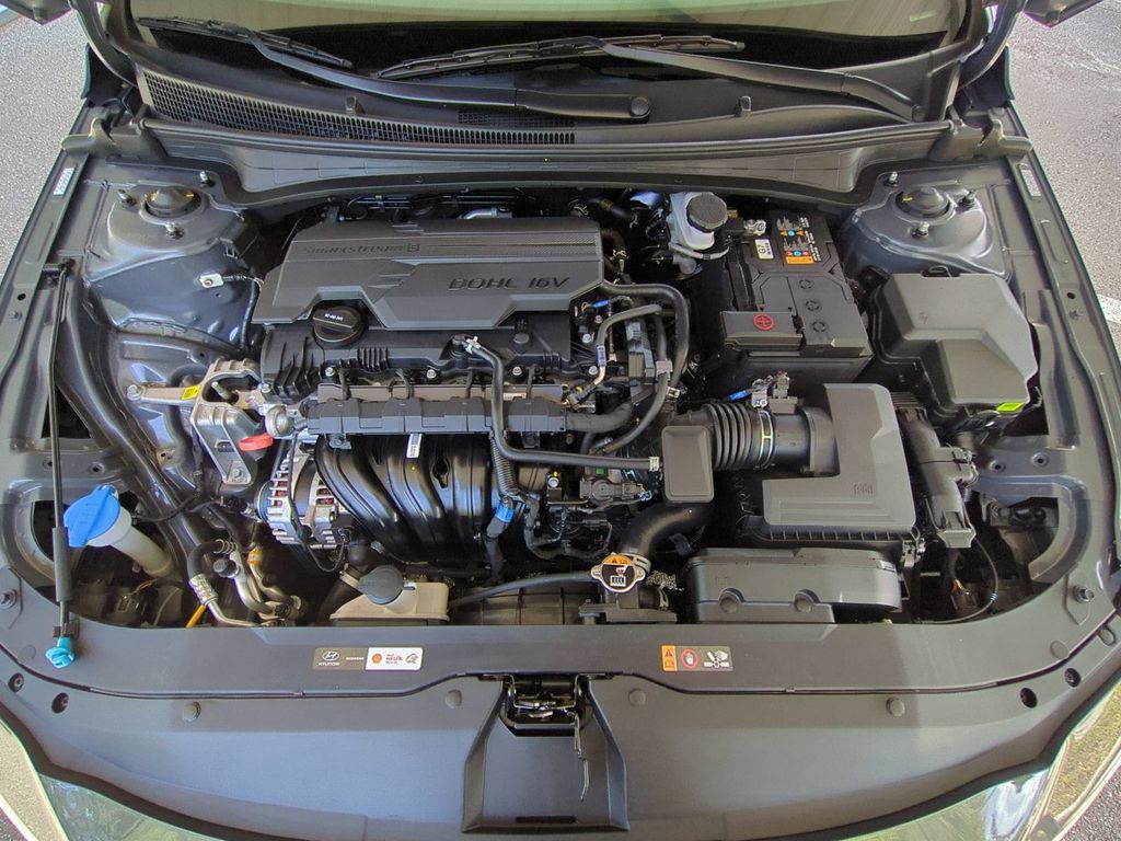 Thumbnail: 2024 Hyundai Elantra - 8