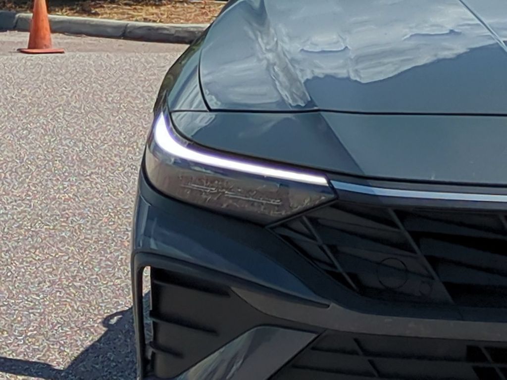 Thumbnail: 2024 Hyundai Elantra - 18