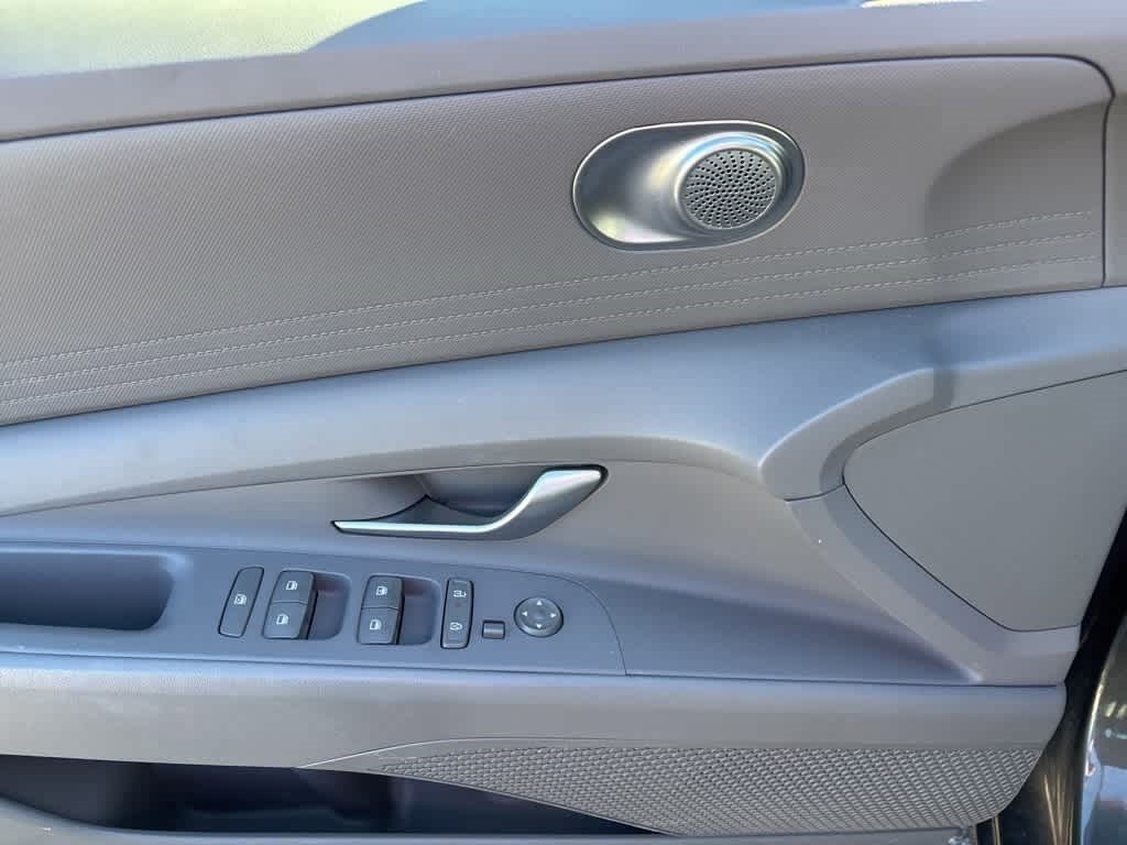 Thumbnail: 2024 Hyundai Elantra - 12