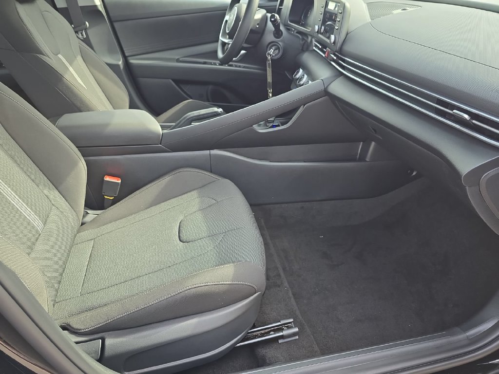 Thumbnail: 2026 Hyundai Elantra - 5