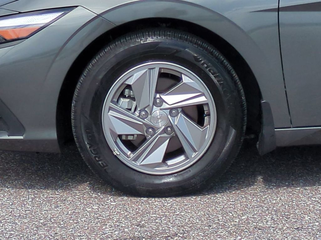 Thumbnail: 2025 Hyundai Elantra - 7