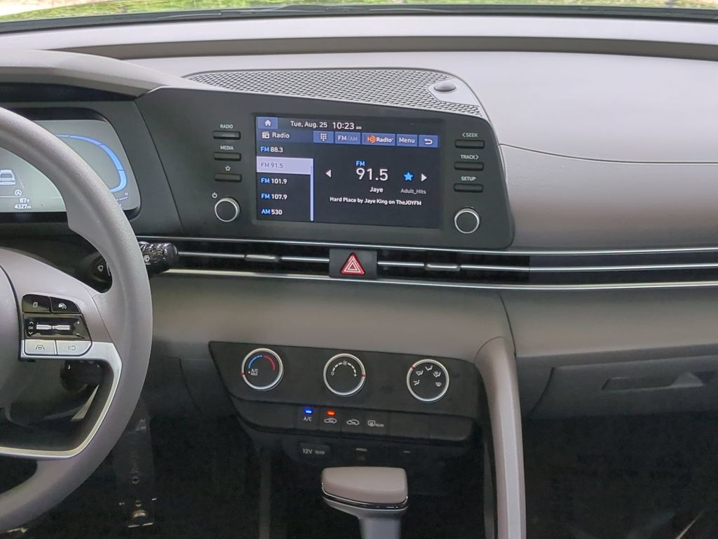 Thumbnail: 2025 Hyundai Elantra - 13