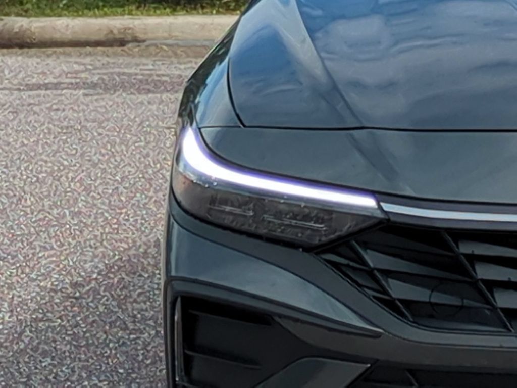 Thumbnail: 2025 Hyundai Elantra - 19