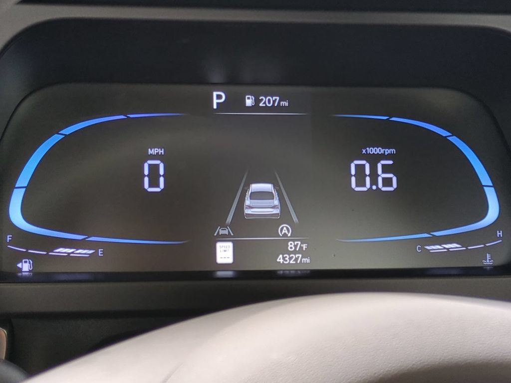Thumbnail: 2025 Hyundai Elantra - 15