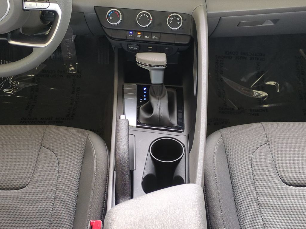 Thumbnail: 2025 Hyundai Elantra - 14