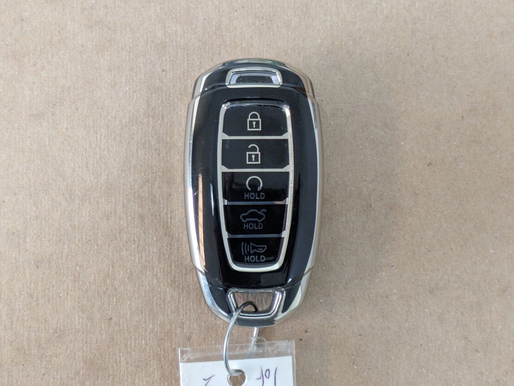 Thumbnail: 2023 Hyundai Elantra - 18