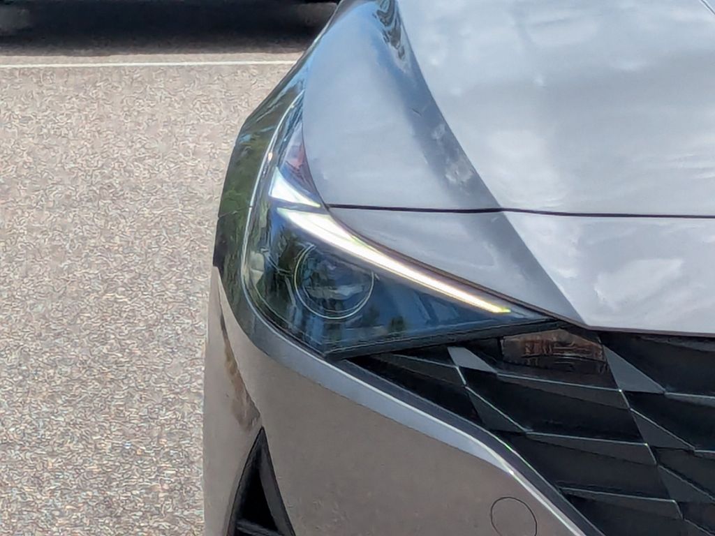 Thumbnail: 2023 Hyundai Elantra - 7
