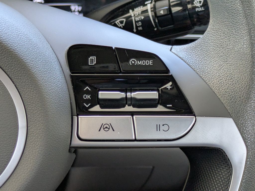 Thumbnail: 2023 Hyundai Elantra - 28