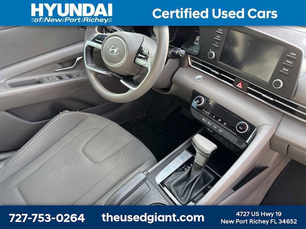 Thumbnail: 2022 Hyundai Elantra - 2