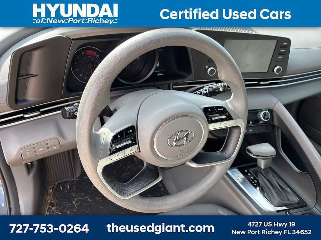 Thumbnail: 2022 Hyundai Elantra - 5