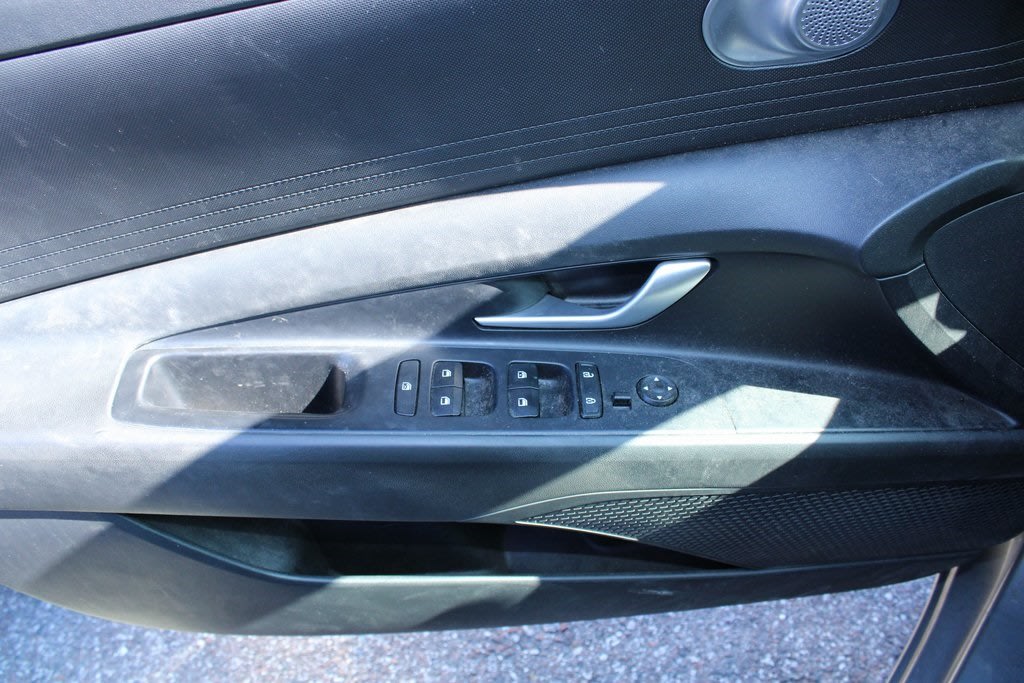 Thumbnail: 2023 Hyundai Elantra - 13