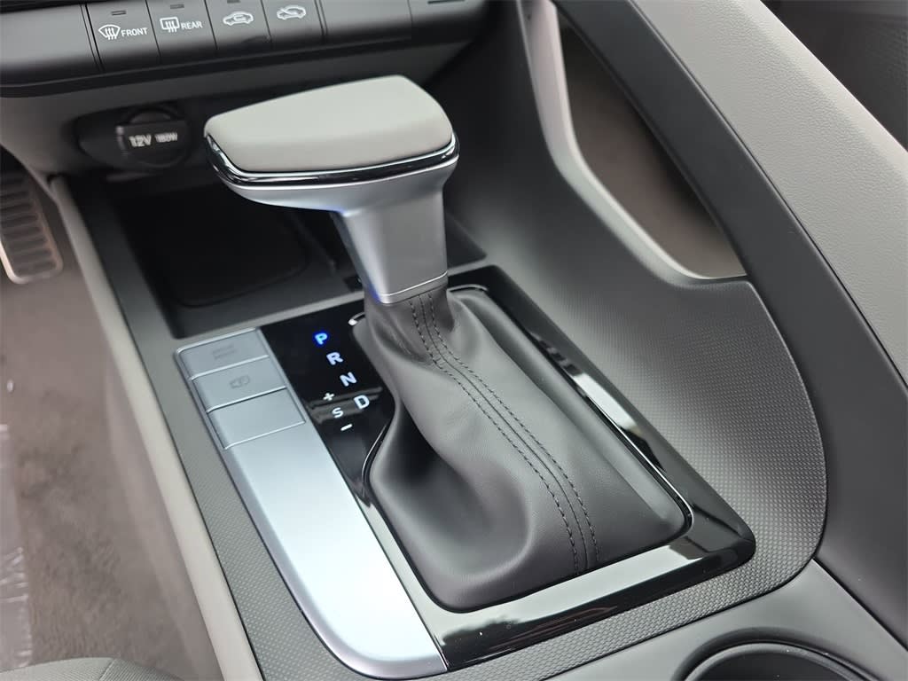 Thumbnail: 2025 Hyundai Elantra - 32