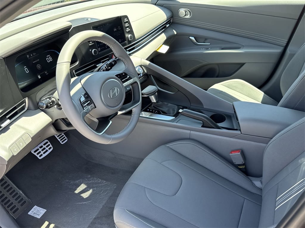 Thumbnail: 2025 Hyundai Elantra - 10