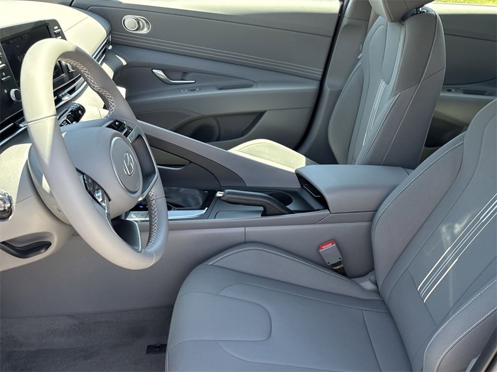 Thumbnail: 2025 Hyundai Elantra - 11