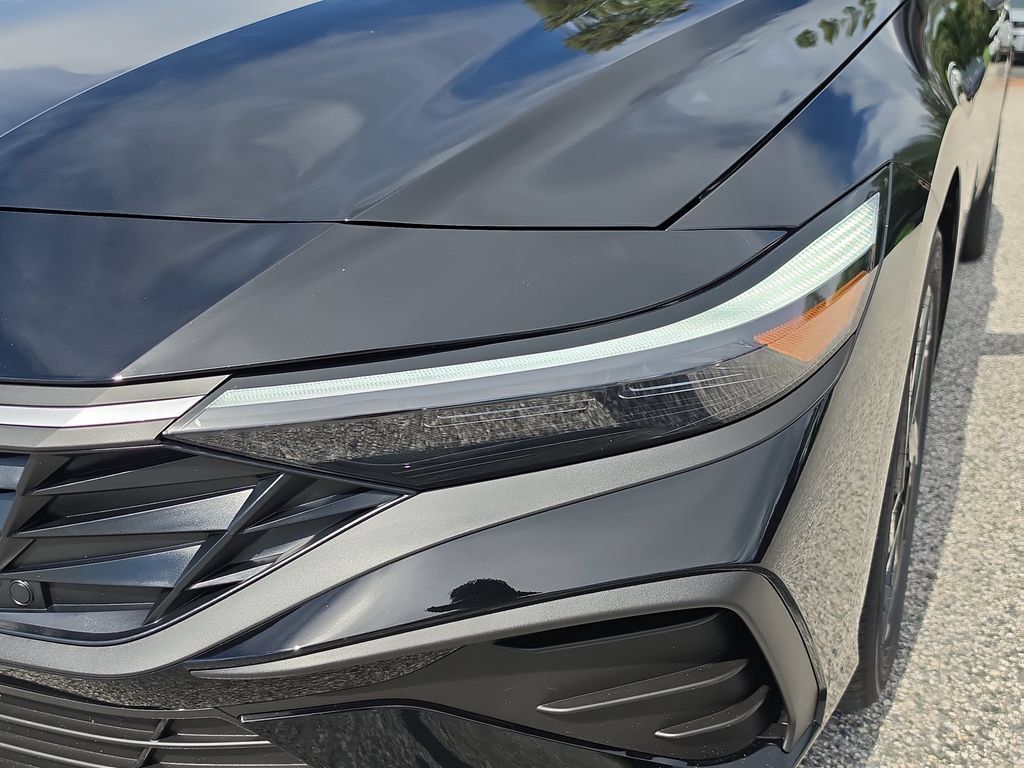 Thumbnail: 2026 Hyundai Elantra - 21