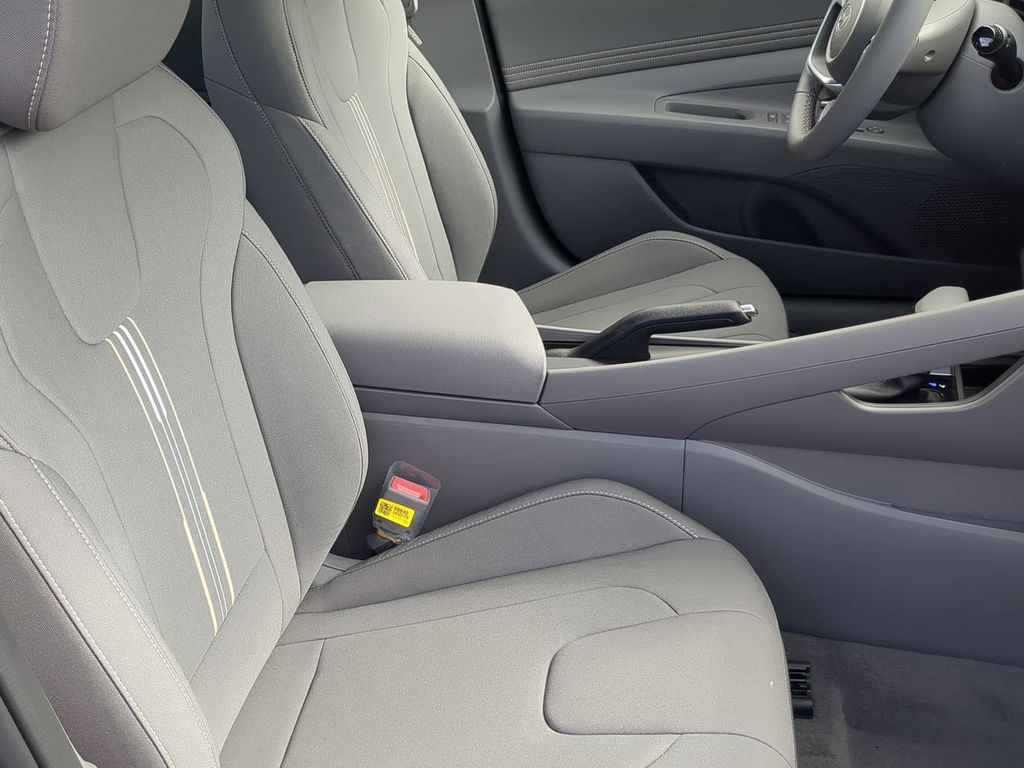 Thumbnail: 2026 Hyundai Elantra - 26