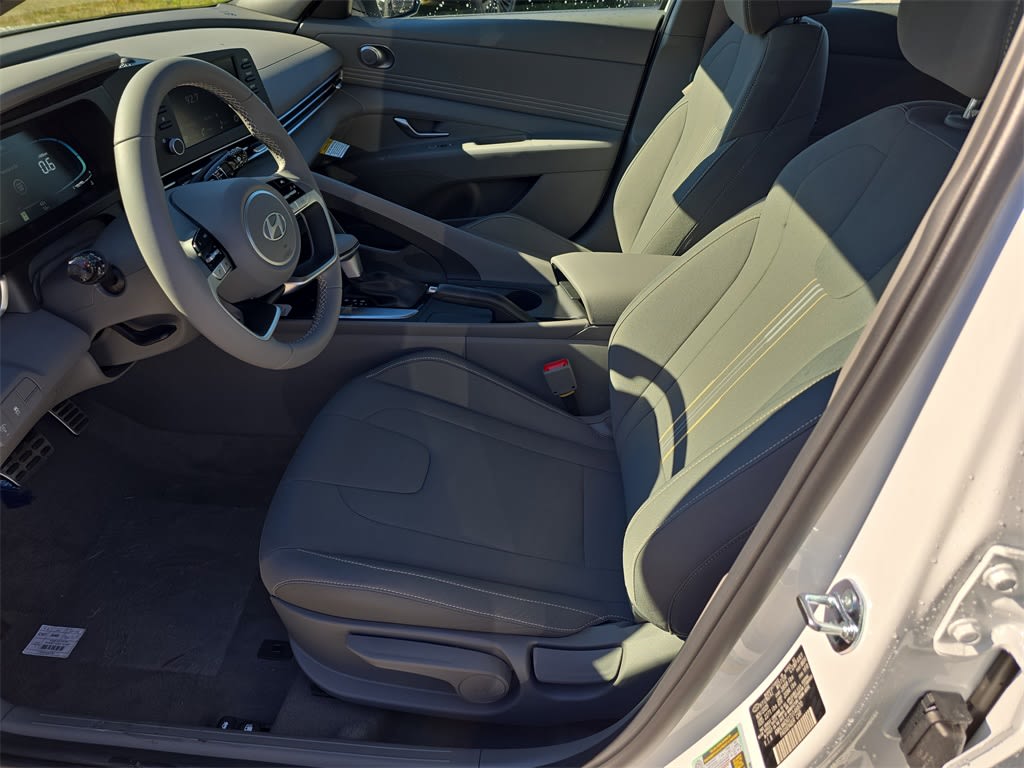 Thumbnail: 2026 Hyundai Elantra - 10