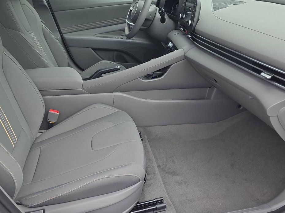 Thumbnail: 2026 Hyundai Elantra - 11