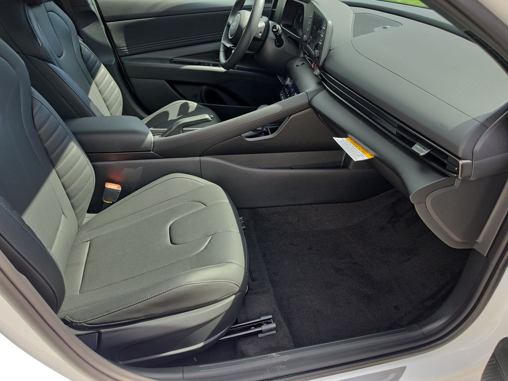 Thumbnail: 2026 Hyundai Elantra - 11