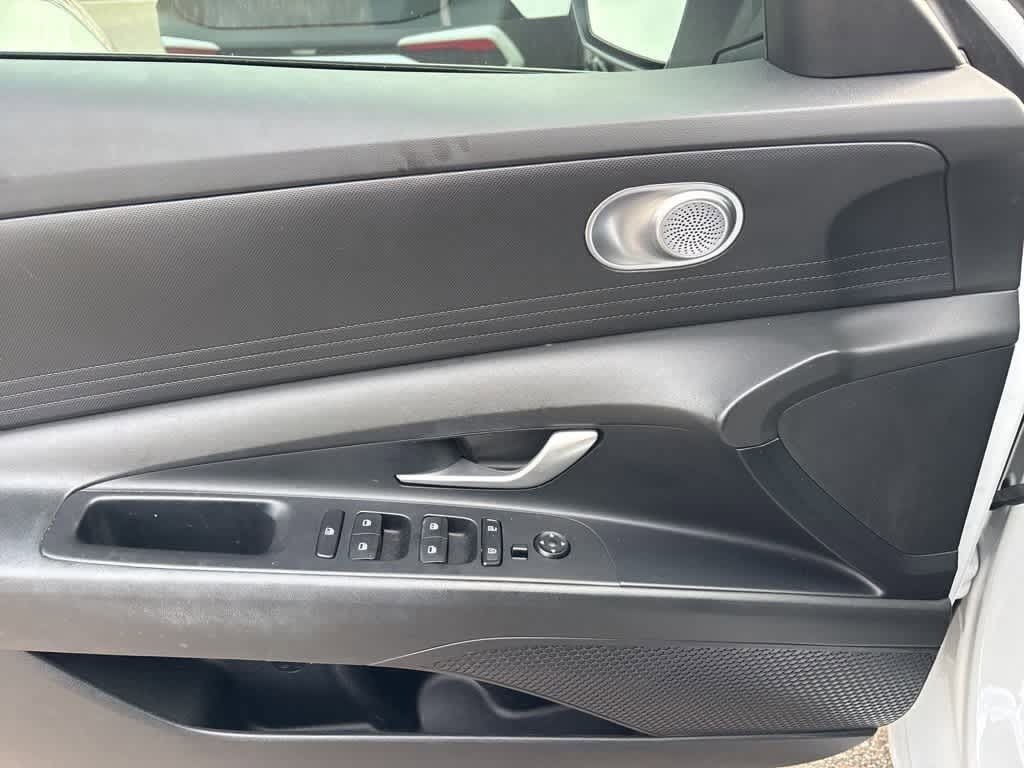 Thumbnail: 2024 Hyundai Elantra - 12