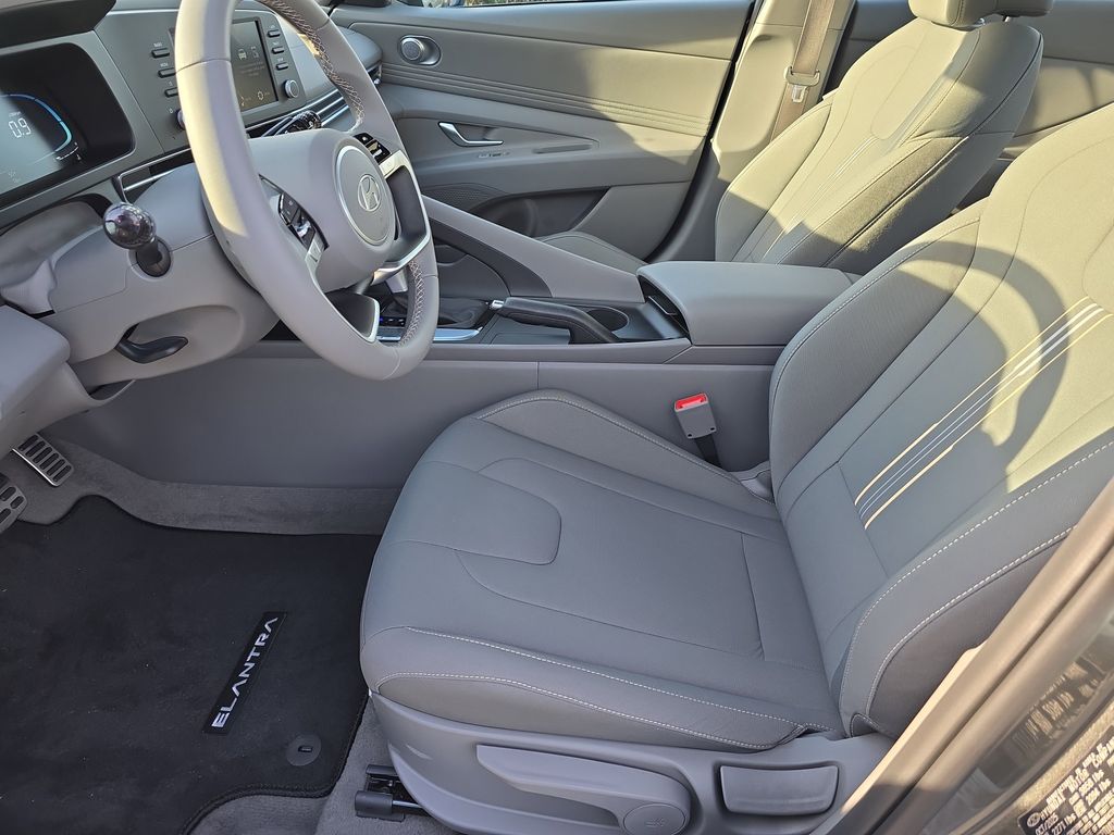 Thumbnail: 2026 Hyundai Elantra - 10